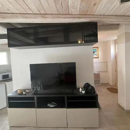 Albani Apartment Maglie